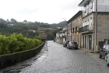 OBRAS DE REQUALIFICAÇÃO DA AVENIDA ALEXANDRE HERCULANO VÃO AVANÇAR