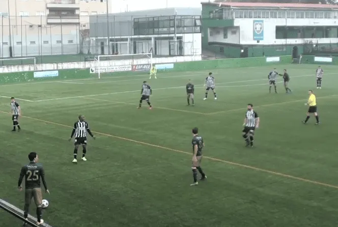 C/ vídeo. Amarante arranca vitória em Coimbrões