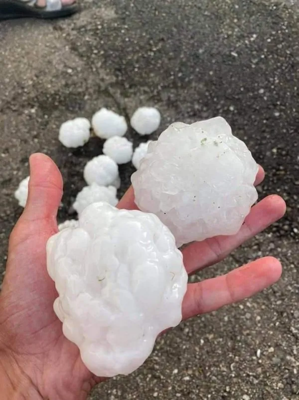 Granizo “monstruoso” cai na zona leste de França