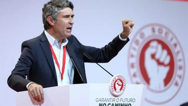 José Luís Carneiro avança para a liderança do PS após demissão de Pedro Nuno Santos