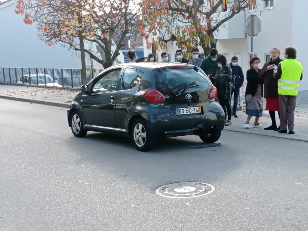Colisão sem feridos na Avenida General Vitorino Laranjeira