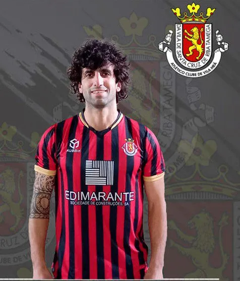 André Pinto é reforço do Vila Meã para o meio-campo