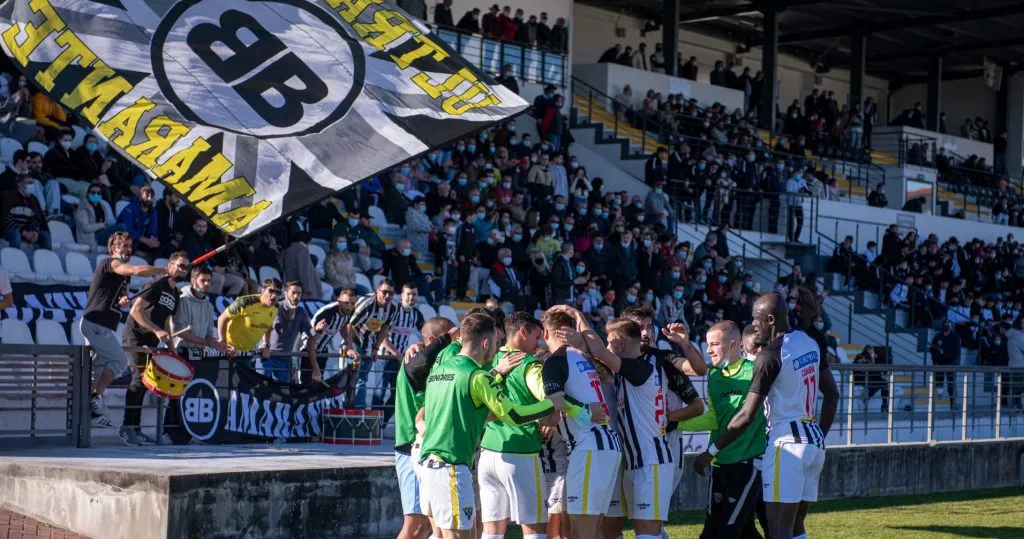 Amarante vence Mirandela, mas falha zona de subida
