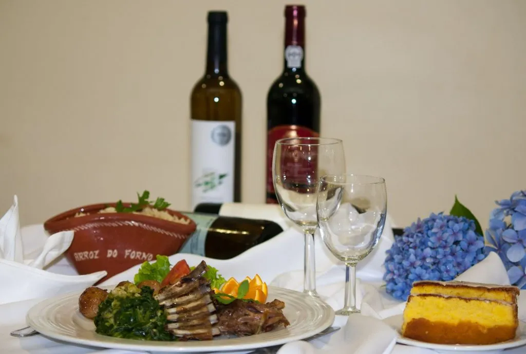 Anho assado e as cavacas no fim de semana gastronómico de Resende