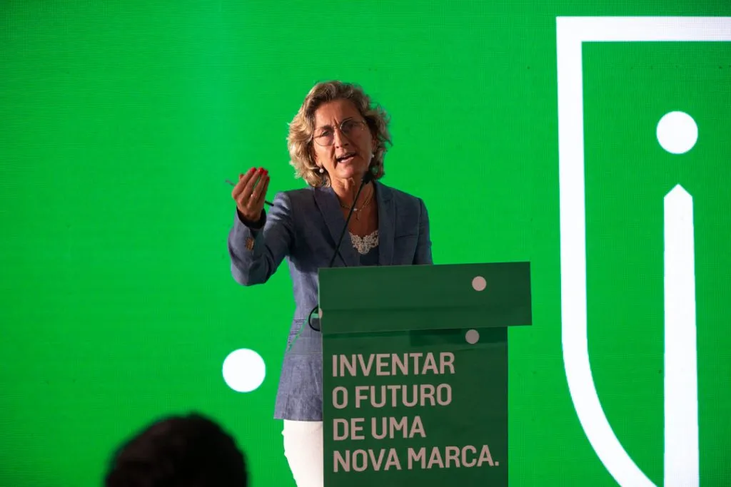 “Pedro, tu estás aí, a ouvir-nos, um grande, grande, grande abraço”, disse, emocionada, Ana Abrunhosa em Cinfães