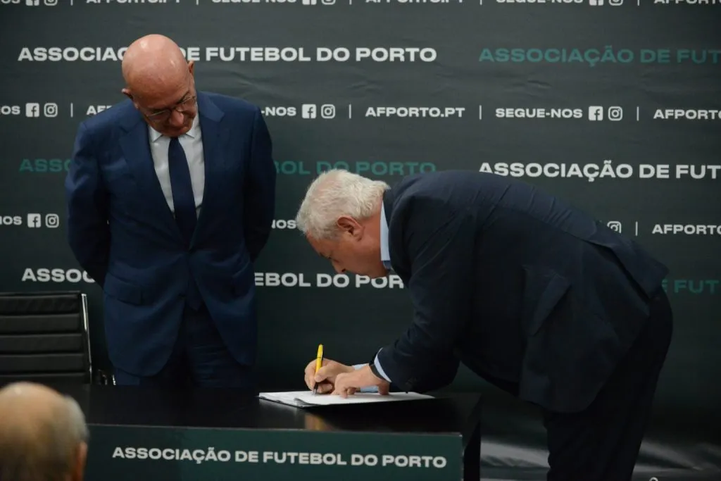 Autarcas da região dão perninha no futebol da AFP