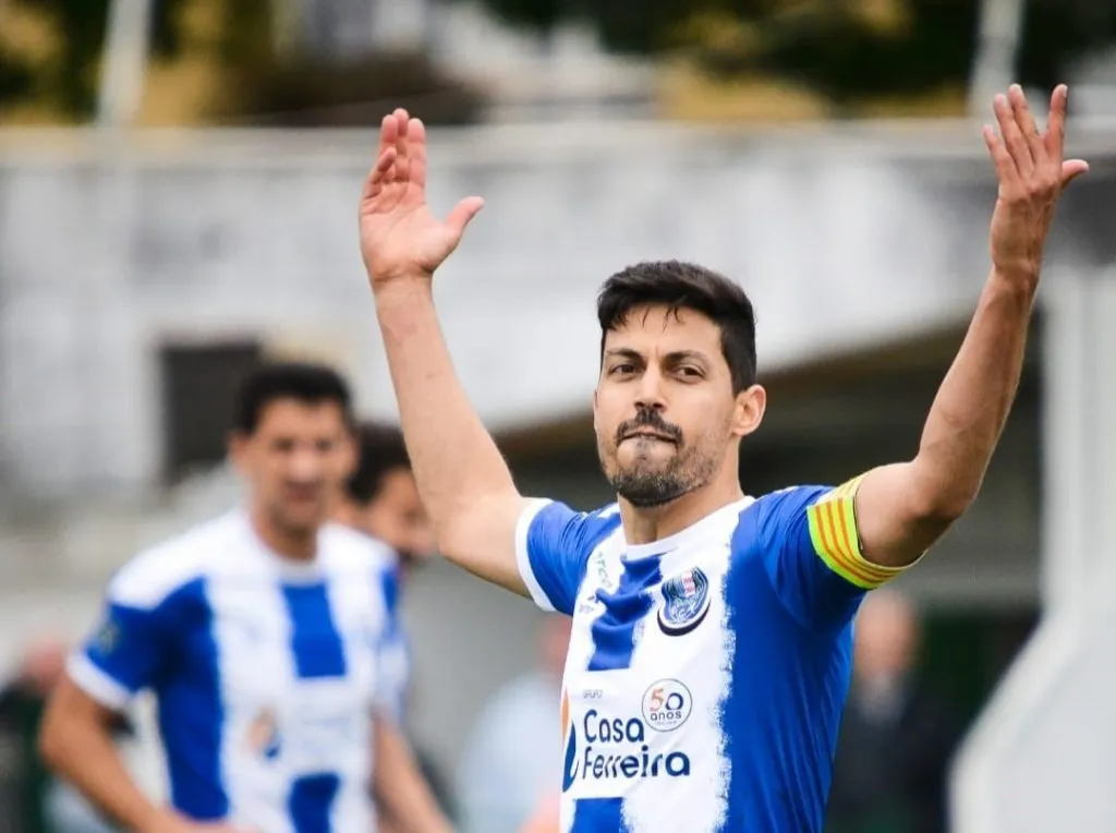 FC Alpendorada perde e compromete manutenção no CdP