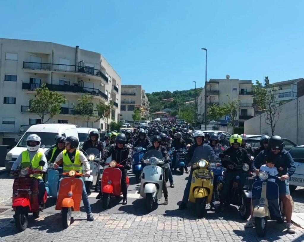 ‘Vespas’ invadiram Resende