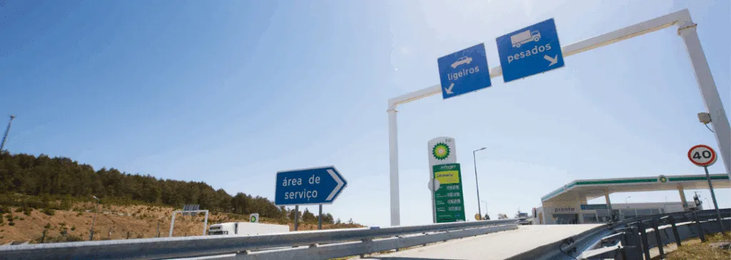 Tentativa de assalto em área de serviço da A11 termina em fuga