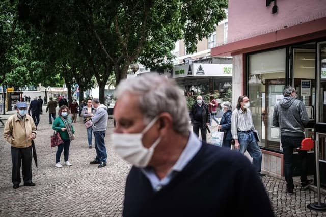 Uso de máscara na rua é obrigatório a partir desta quarta-feira
