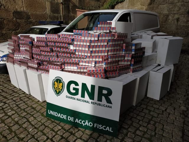 Apreensão de 550 mil cigarros de contrabando