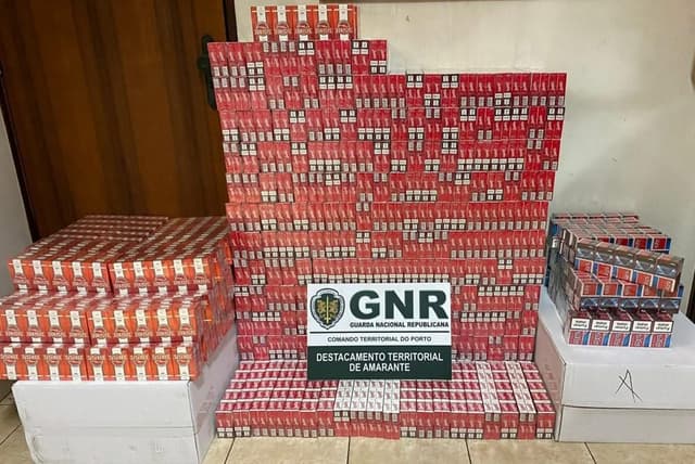 Vila Meã –  Apreensão de 70 mil cigarros sem estampilha fiscal