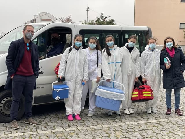 Vacinação aos utentes e profissionais de lares e redes de cuidados continuados a decorrer em Amarante