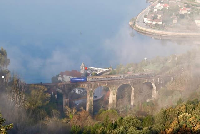 Governo avança com modernização do troço ferroviário Marco e Régua