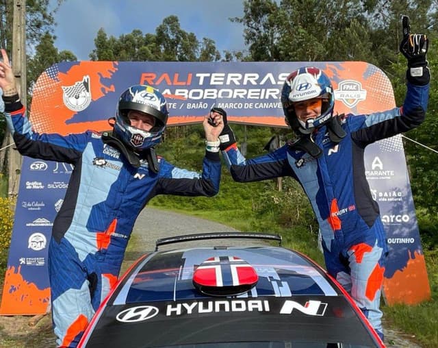 Ricardo Teodósio na frente do Campeonato de Portugal de Ralis após Rali Terras d´Aboboreira ganho por norueguês
