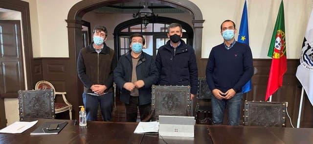 Celorico. Clientes do comércio local tiveram prendas de natal