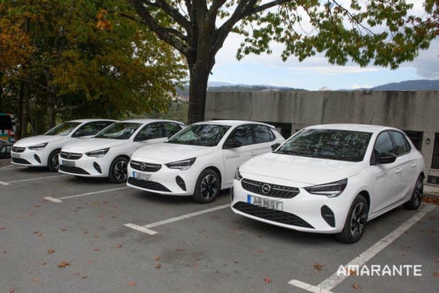 Câmara de Amarante substitui frota automóvel com veículos elétricos