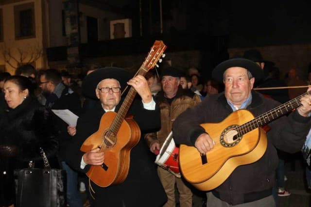 Cantadores de janeiras reúnem-se no Mosteiro de Ancede