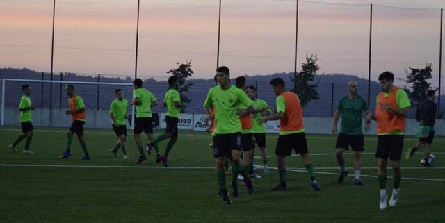 Futebol. Salvadorense entra a ganhar