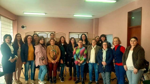 Programa Psicoeducativo do projeto “Cuidar de Quem Cuida” com 17 cuidadores informais
