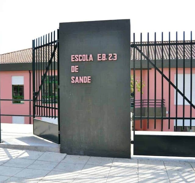 Regresso à Escola para reescrever histórias de vida