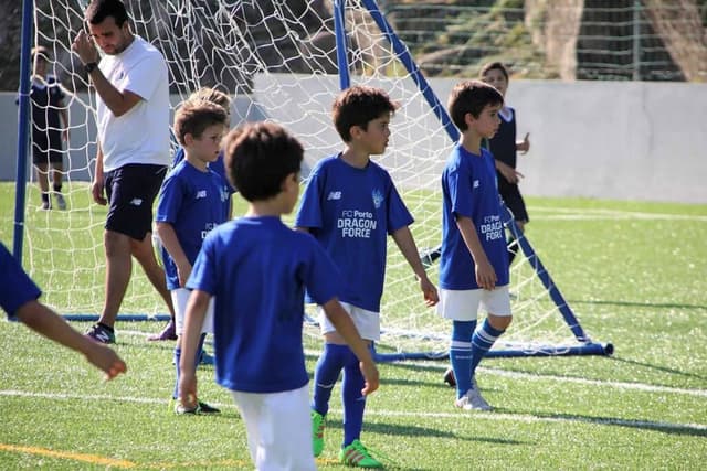 FC Alpendorada lança Escola Dragon Force com apoio do FC Porto
