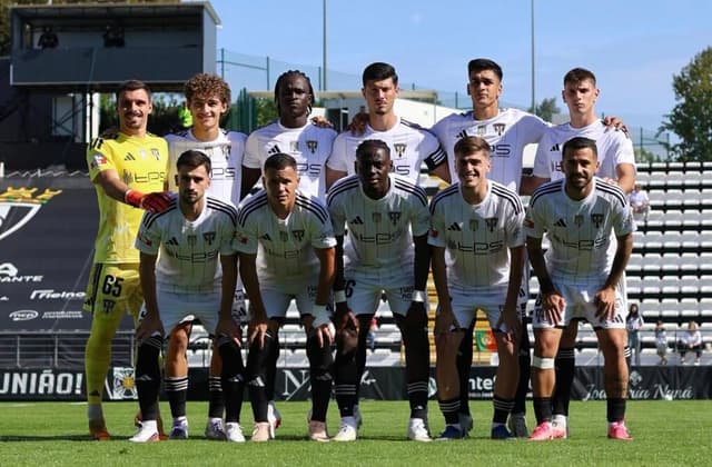 Amarante FC reage tarde para evitar derrota caseira