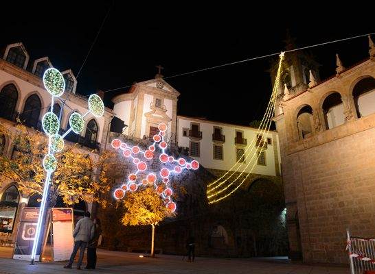 Amarante inaugura esta sexta feira, 1 de dezembro, iluminações de Natal com espetáculo